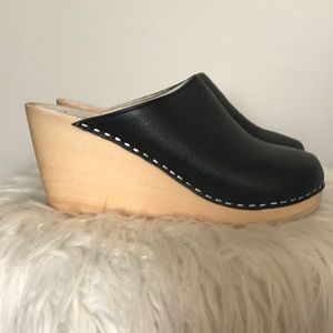 Black Swedish leather and wood wedge clogs mules 8